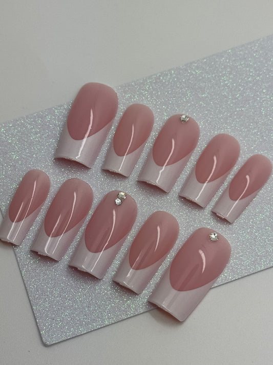 EBIN Press on nails MONROE
