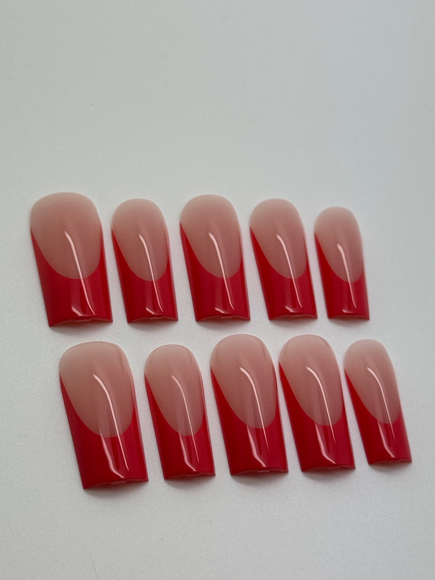 EBIN Press on nails ON THE EDGE