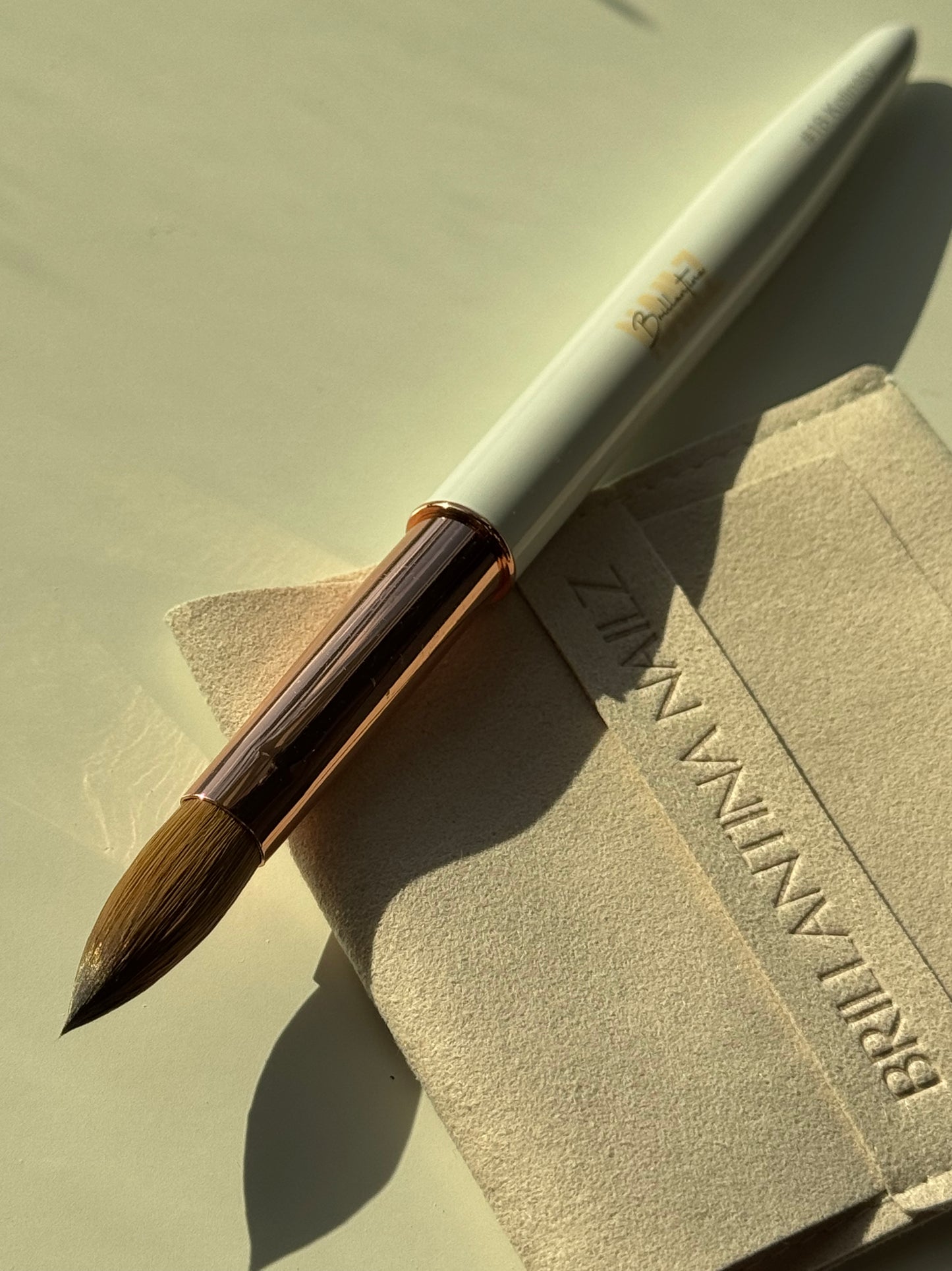 100% Kolinsky Acrylic Brush