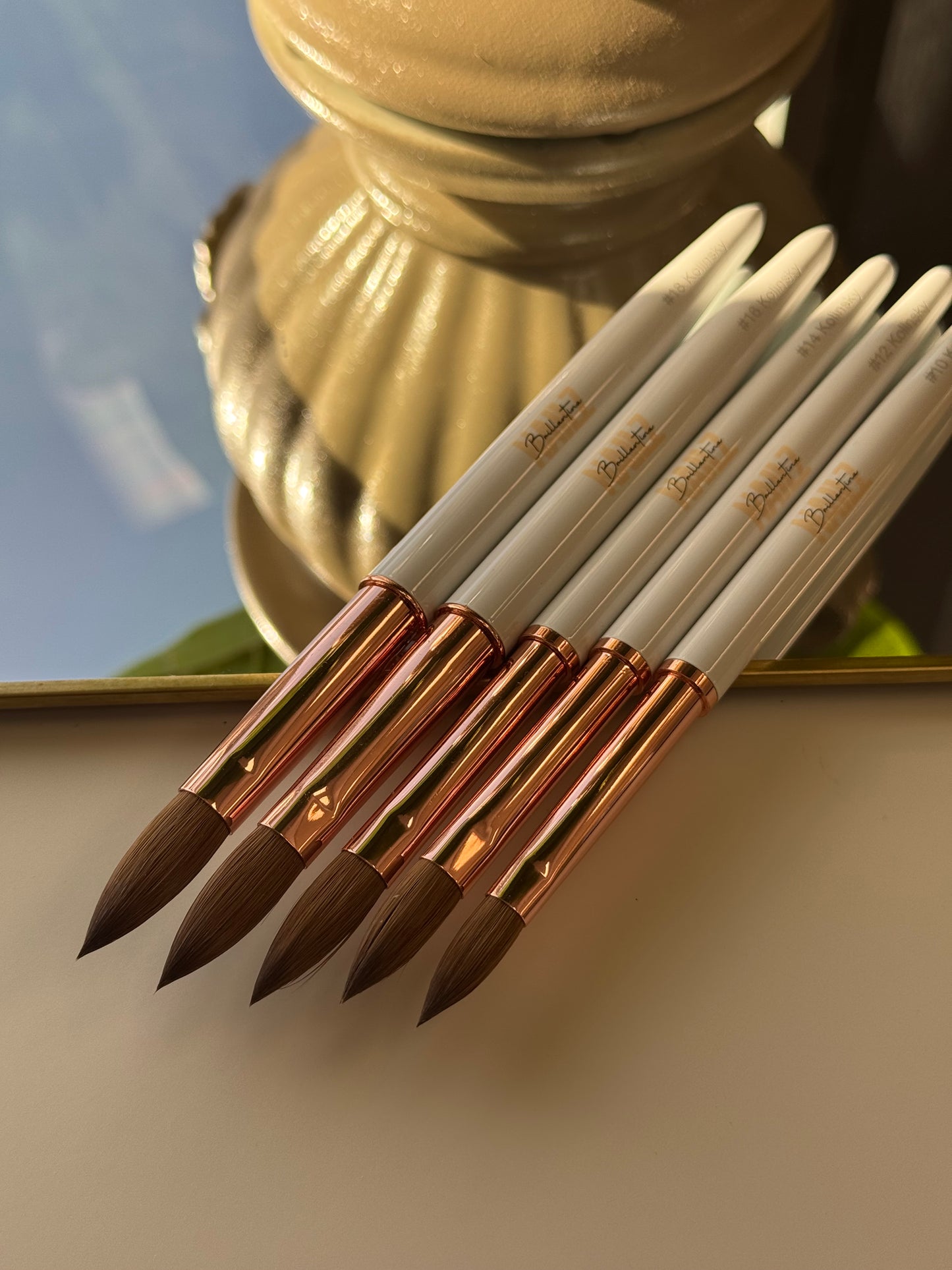 100% Kolinsky Acrylic Brush