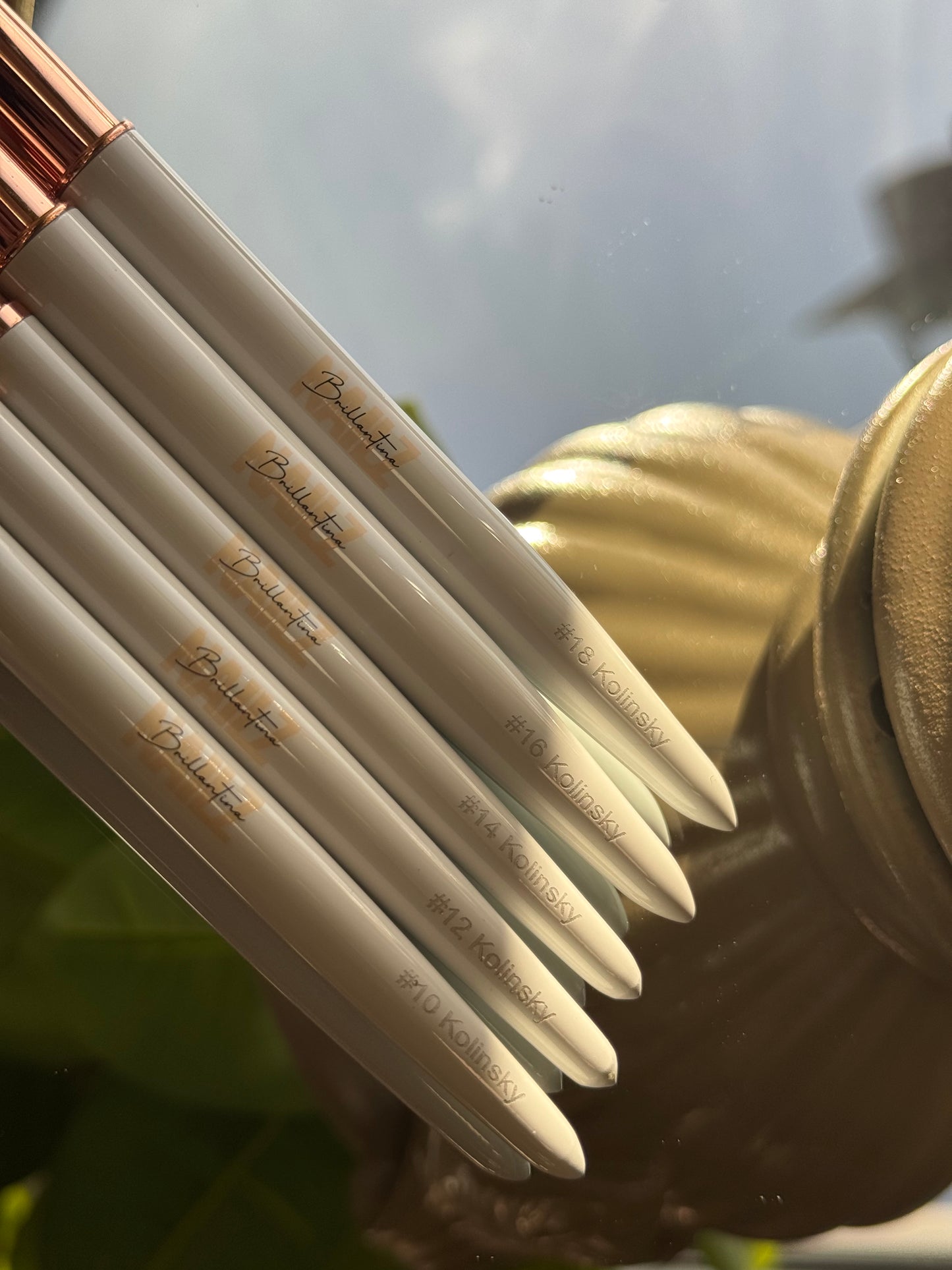 100% Kolinsky Acrylic Brush